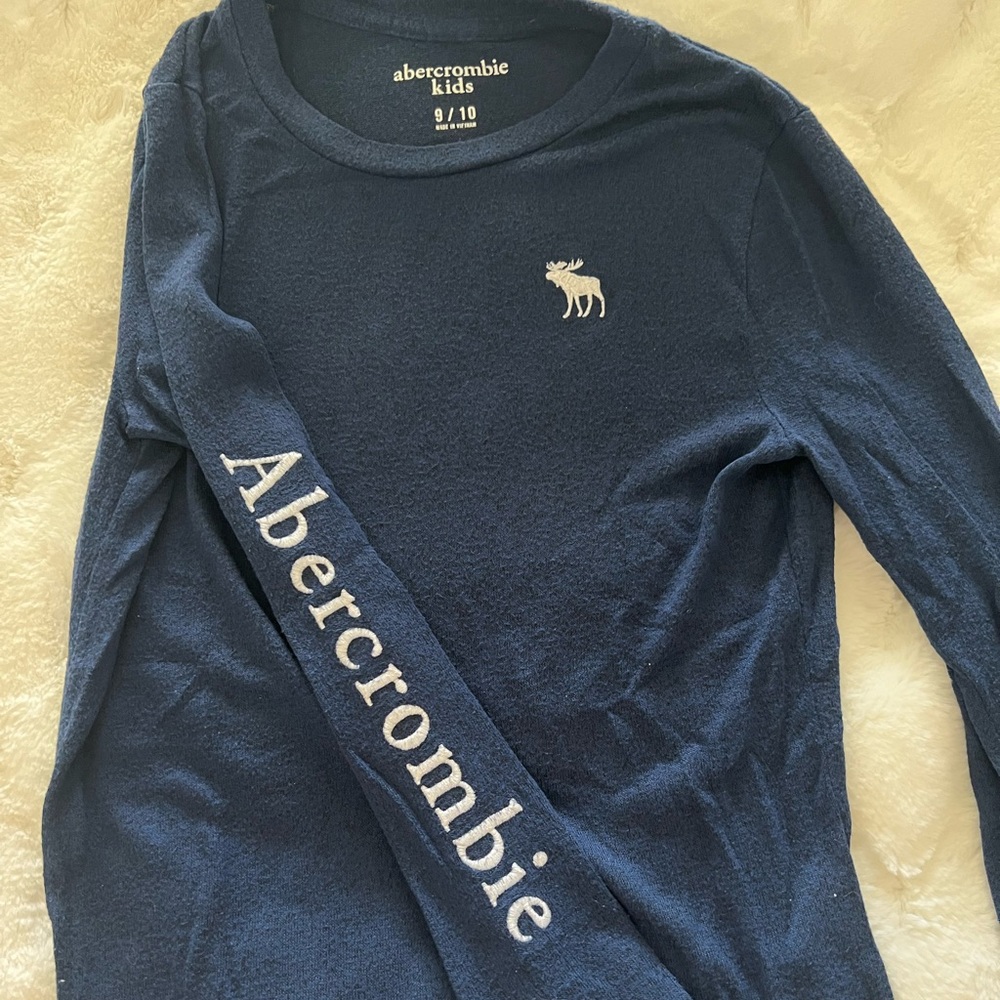 Abercrombie kids long sleeve tee‎